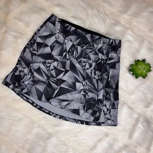 Nike | Women's Black Grey Geometic Athletic Skort Large